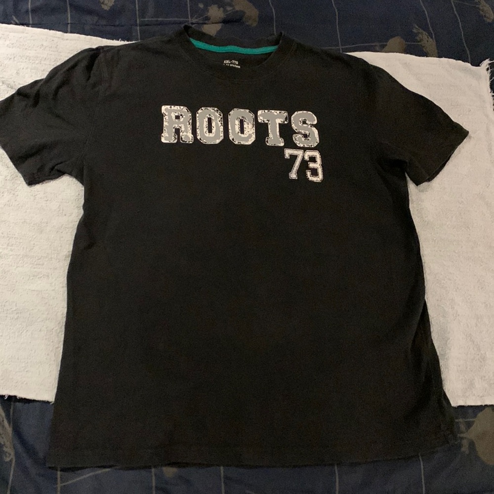 VEUC Roots Black Youth Short Sleeve Tee - size XXL (13/14)